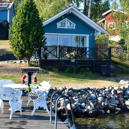 Sjoestuga/Gaesthus I Skaergarden. Åkersberga Exterior foto